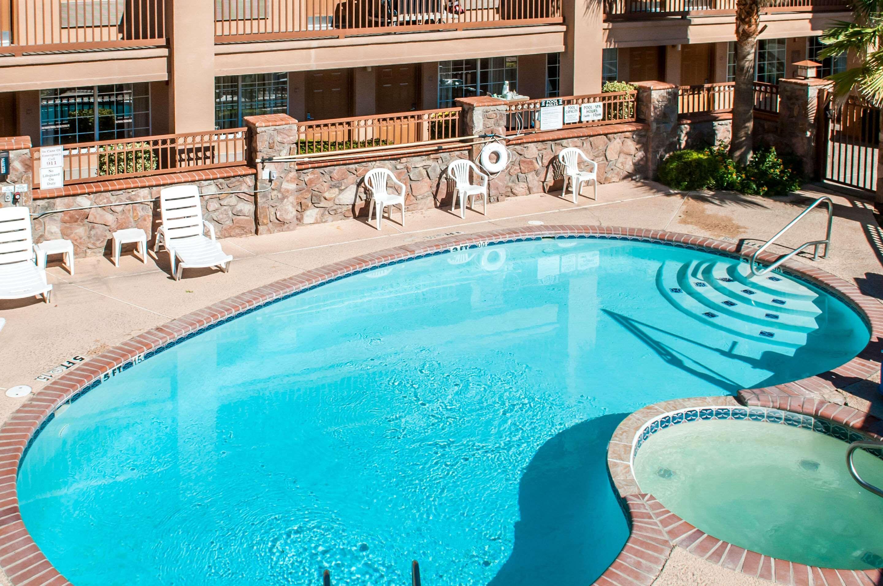 Quality Inn & Suites Las Cruces - University Area Eksteriør bilde